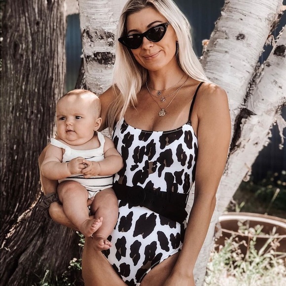 Solid & Striped The Nina Belt Big Leopard Swimsuit - Picture 5 of 5